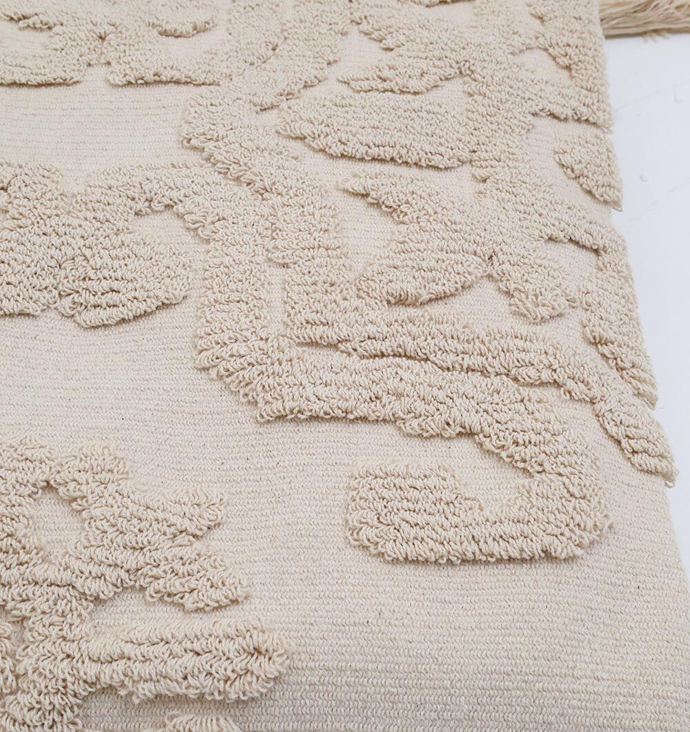 Sofa Throws & Throw Blankets – Stylish Bed Throws and Decorative Throw Pillows Cozy throw blankets and sofa throws with soft textures, perfect as bed throws and decorative throw pillows.