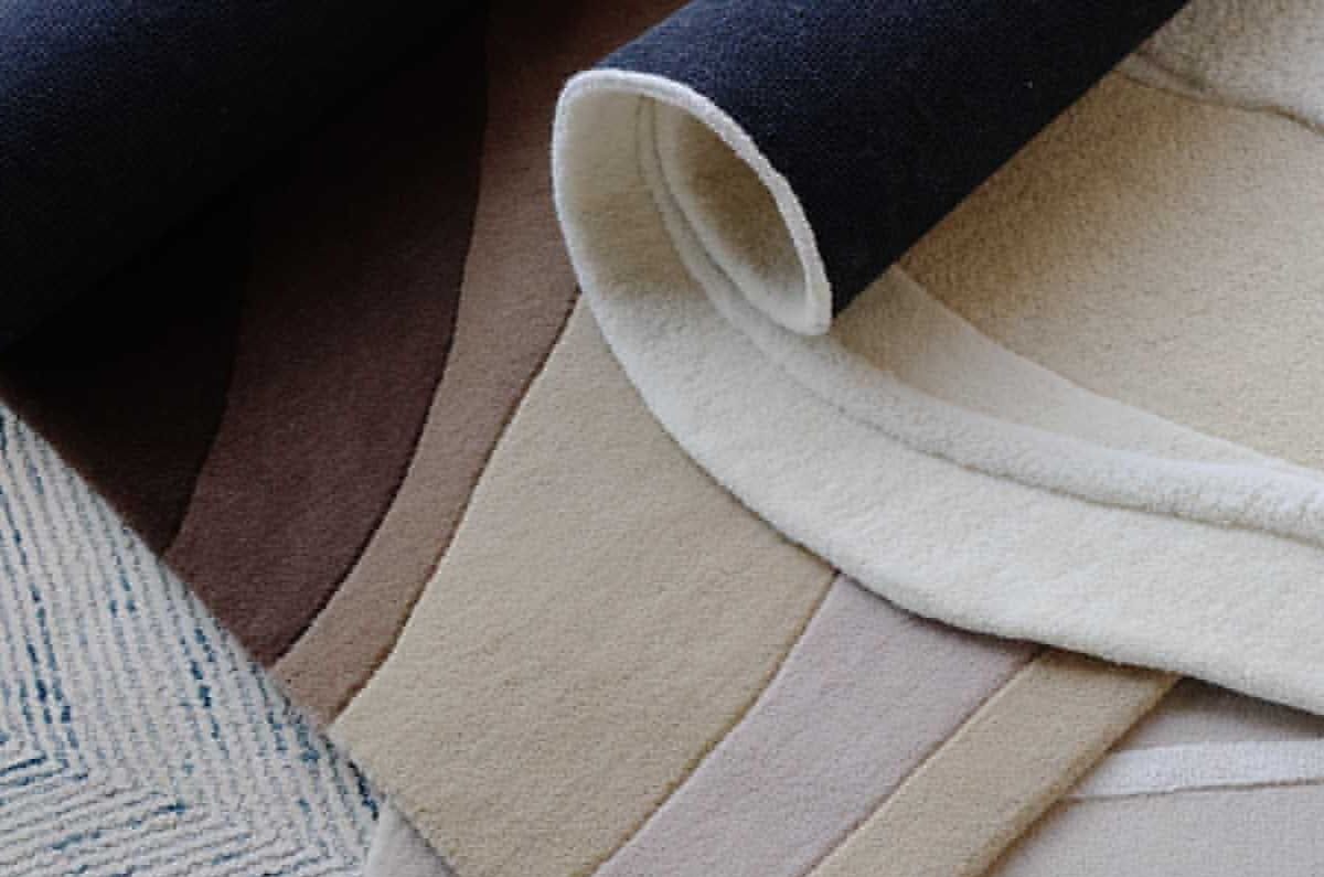 Luxury Carpets in Dubai Material Guide