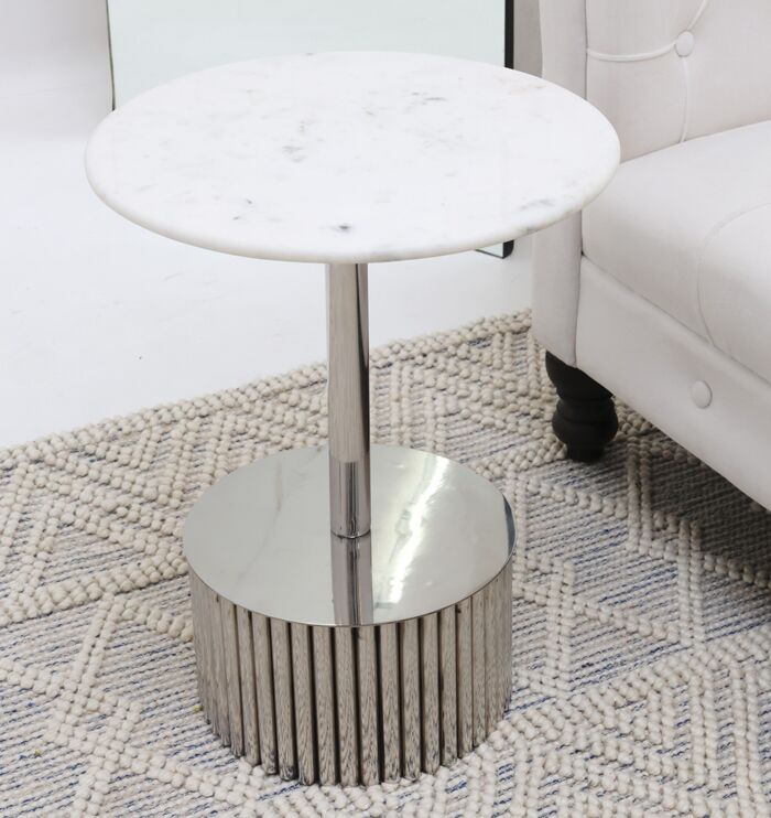 Modern luxury side table by Ramsha Home رمشا المنزل for living room and bedroom décor