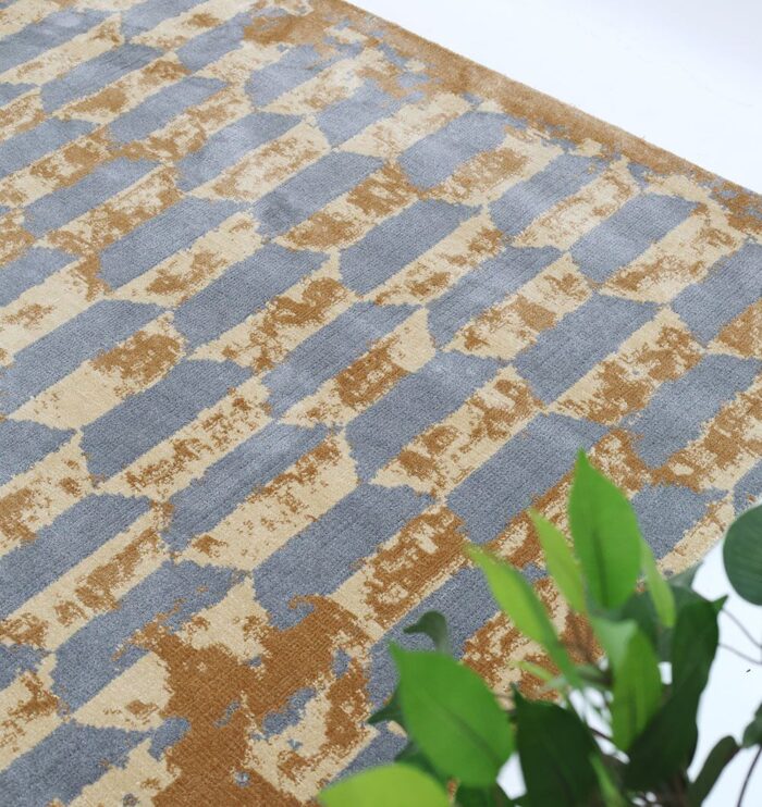 Handmade rug Dubai – elegant tufted carpet for bedroom and living room flooring.