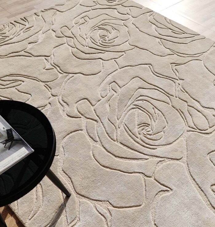 Handmade Dubai rugs – luxury living room carpet and bedroom rugs collection in UAE.
