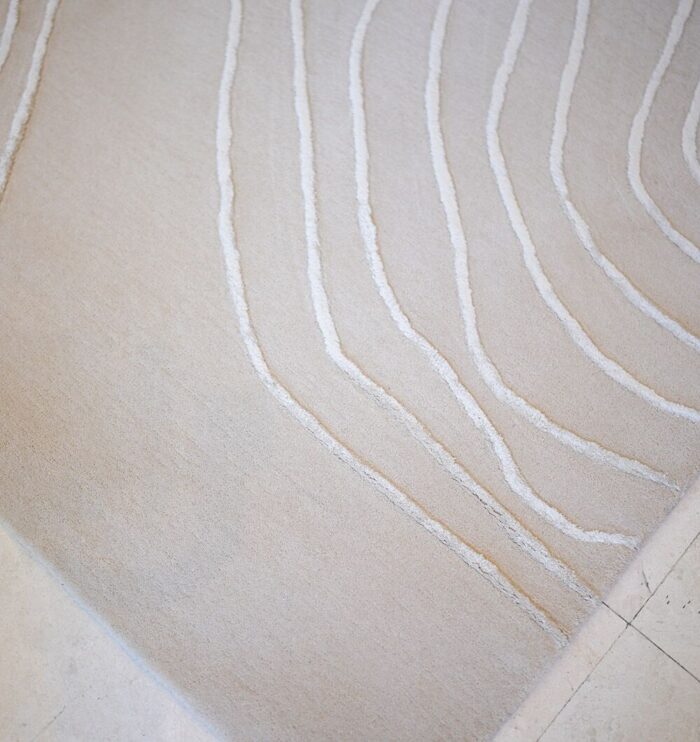 Handmade Dubai rugs – elegant living room carpet and bedroom rugs, best tufted designs in UAE.