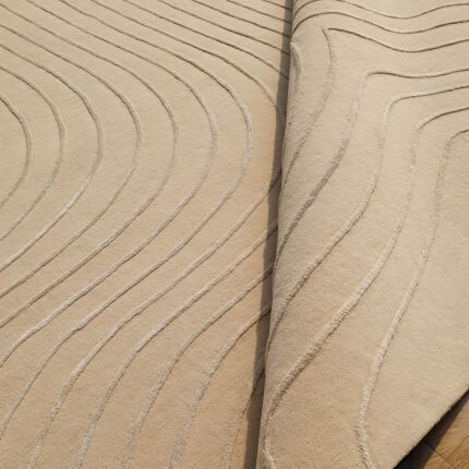 Handmade Dubai rugs – premium tufted rugs, living room carpets, and bedroom rugs for elegant homes in UAE.