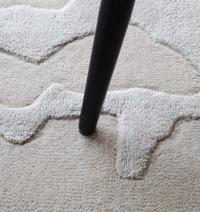 Handmade tufted carpet Dubai – stylish living room and bedroom rugs for modern flooring.