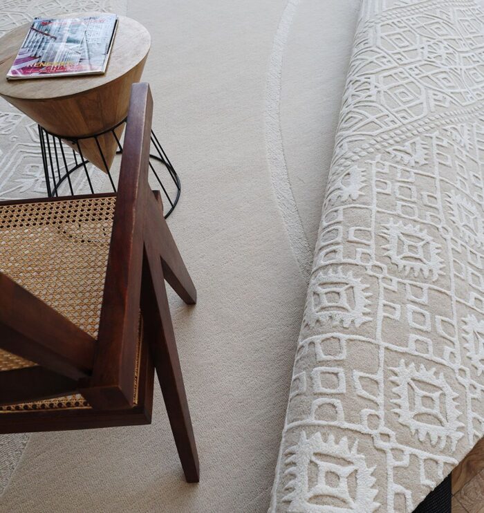 Handmade rug in Dubai perfect for living room and bedroom, best tufted rugs for home in UAE.