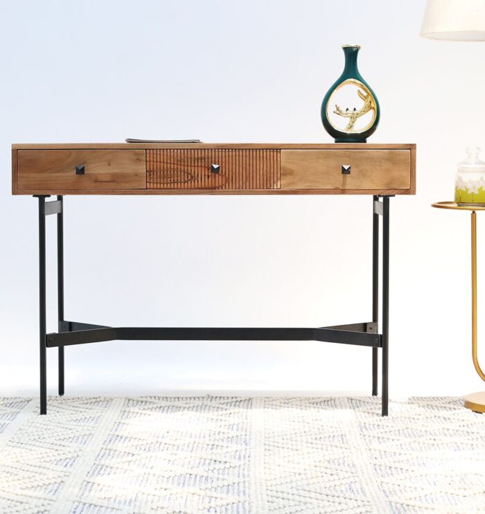 Modern luxury console table by Ramsha Home رمشا المنزل for entryway and living room décor