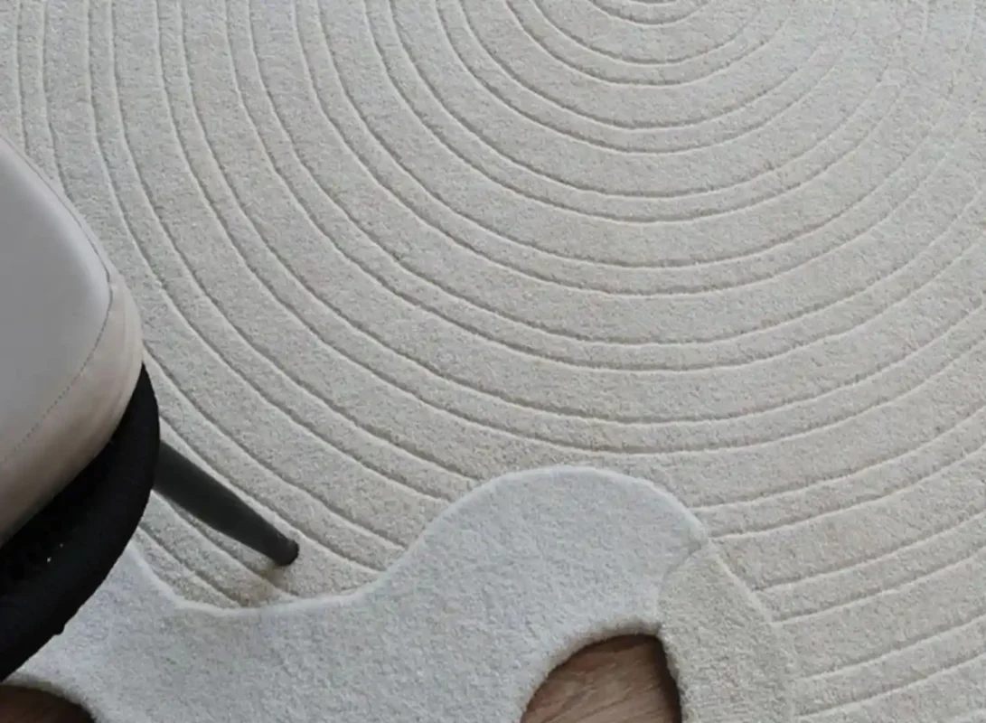 Modern carpet and rugs collection in Dubai UAE, including bedroom rugs, tufted rugs, runner rugs, and traditional rugs for sale.