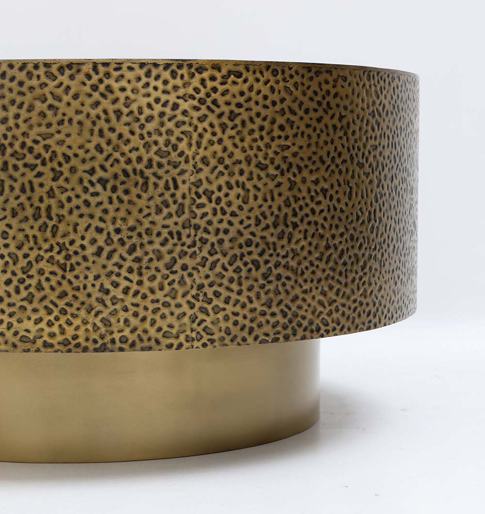 Close Side Angle – Luxury Round Iron Side Table GH-090 Close side angle of luxury round golden iron side table GH-090