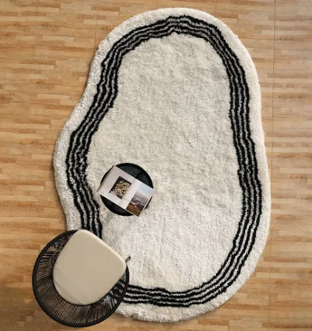 Shaggy Rug for Living Room SG 013 (200 × 300 cm) White shaggy rug with black pattern under black table and chair in living room
