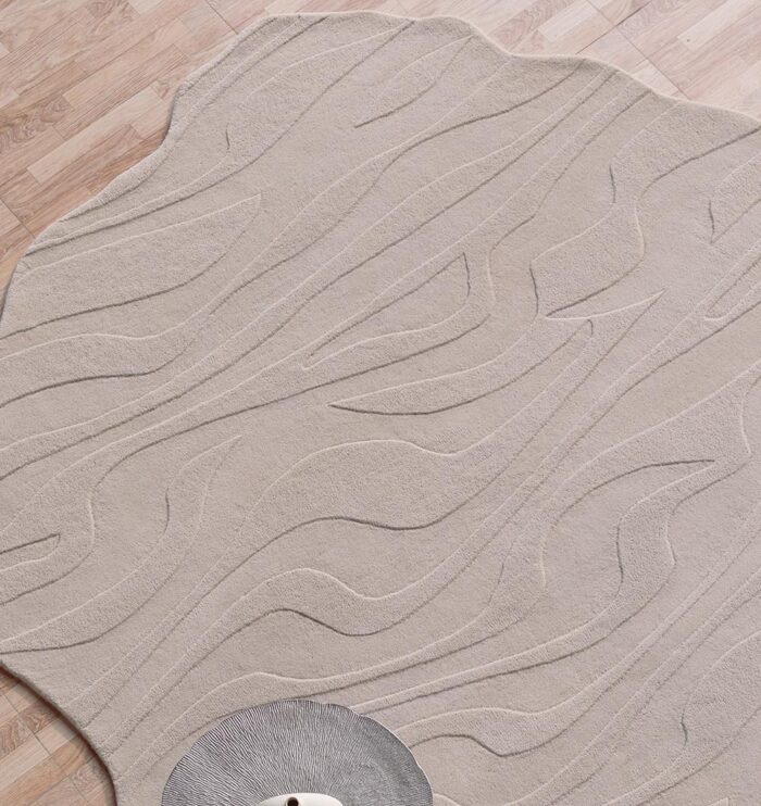 Top half view of Off White Color Decor Rug HTWV 115 showing handwoven texture and off white fibers